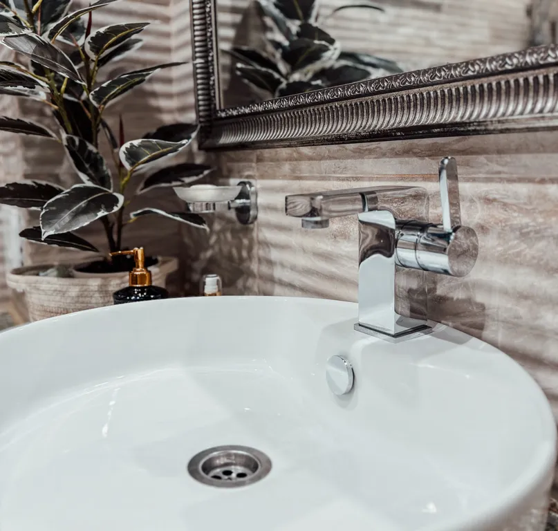 Шикарная квартира с панорамным окном для 4