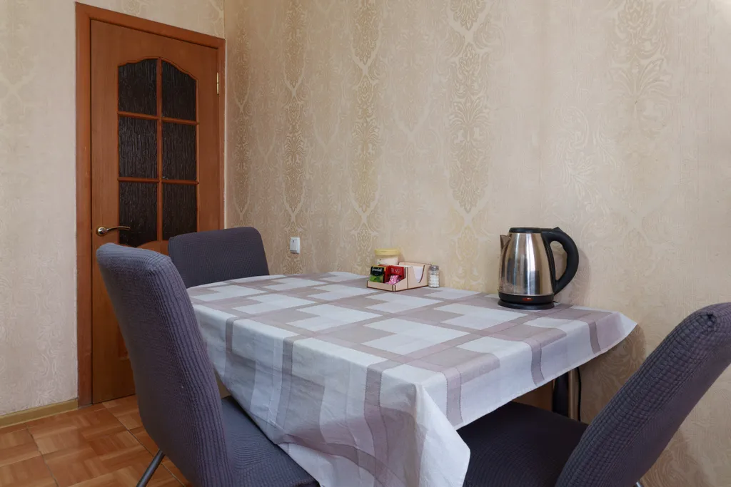 Уютная двухкомнатная квартира (6 гостей 4 спальных места)