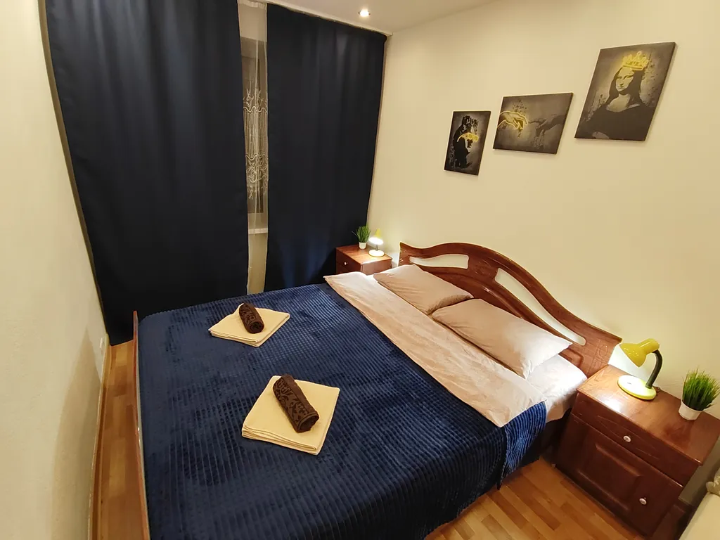 Двухкомнатная квартира с раздельными спальнями рядом с Мурманск Молл