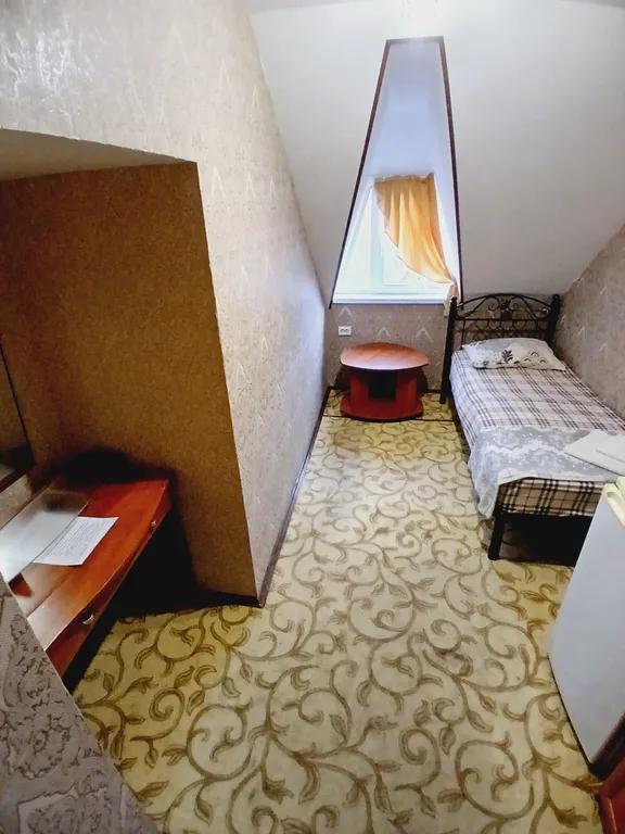 Квартира Уютная одноместная комната Мансарда — аренда посуточно в Адлер