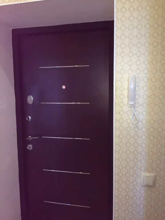 1 комнатная рядом с ТЦ Кристалл