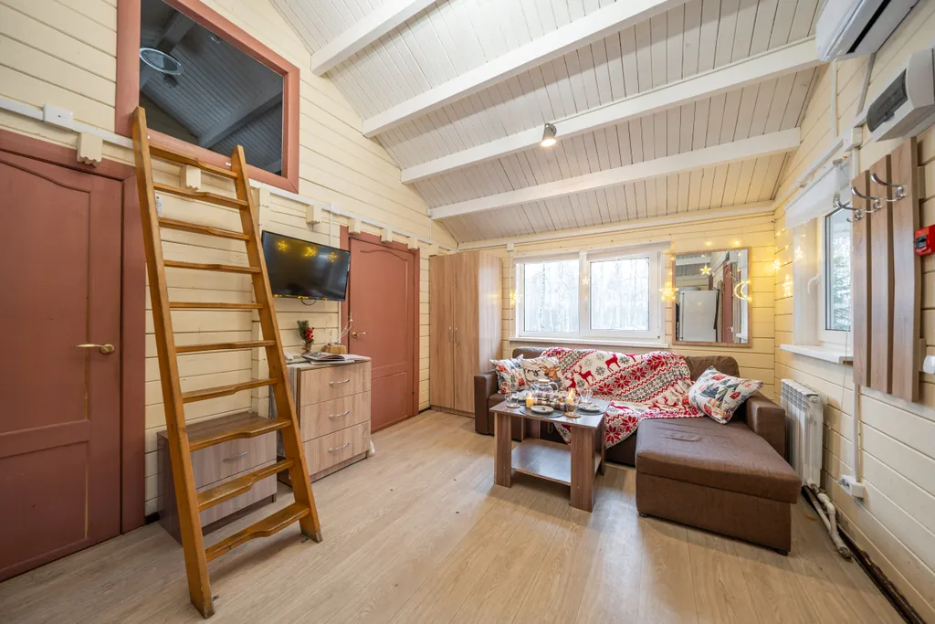 Малый коттедж у леса