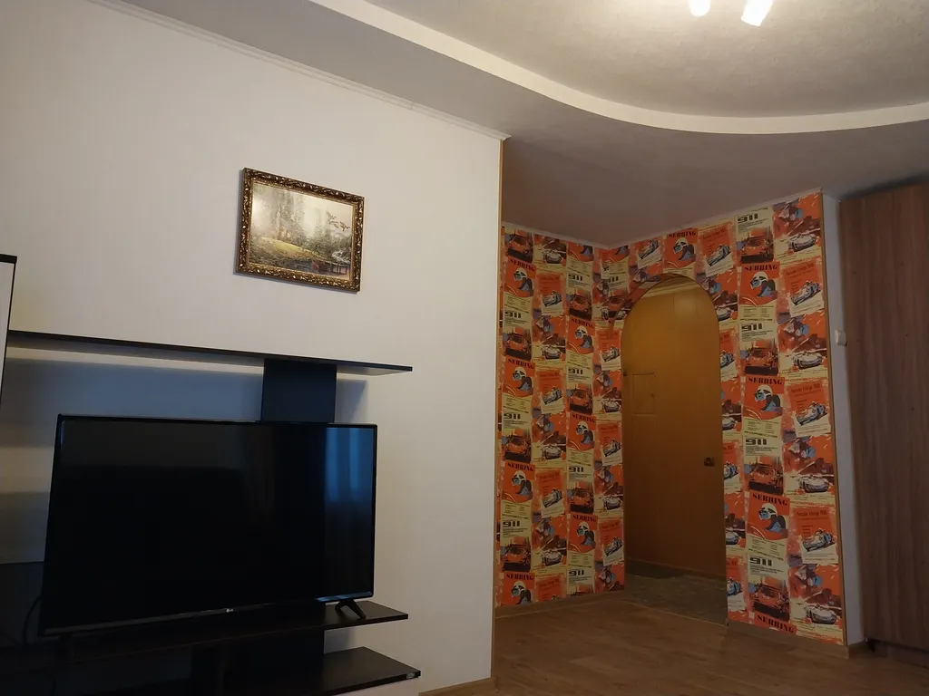 Однокомнатная квартира в районе гипермаркета Семья