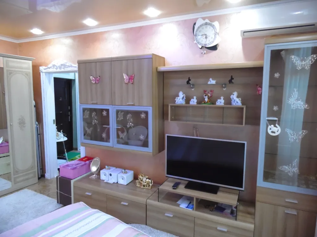 Апартамент в курортном городке с видом на море