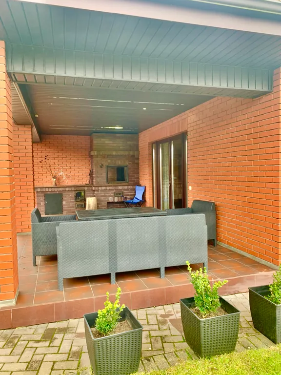 Домик у озера