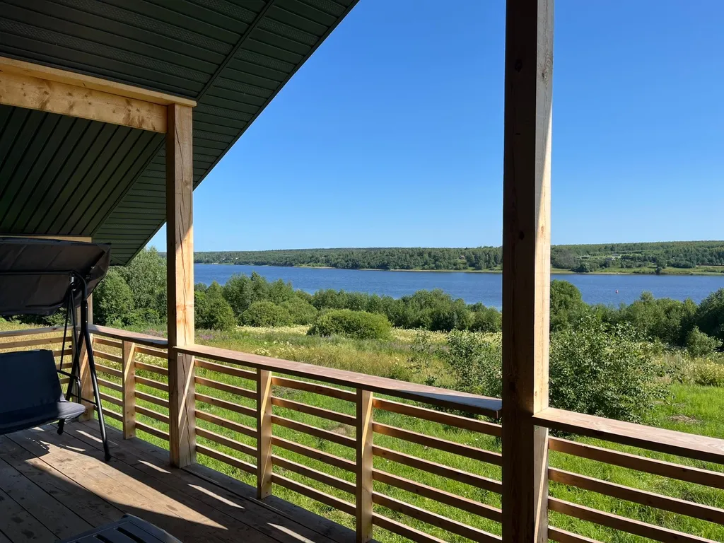 Домик у реки