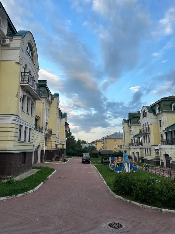 Уютная студия в исторической части города с боковым видом на Волгу