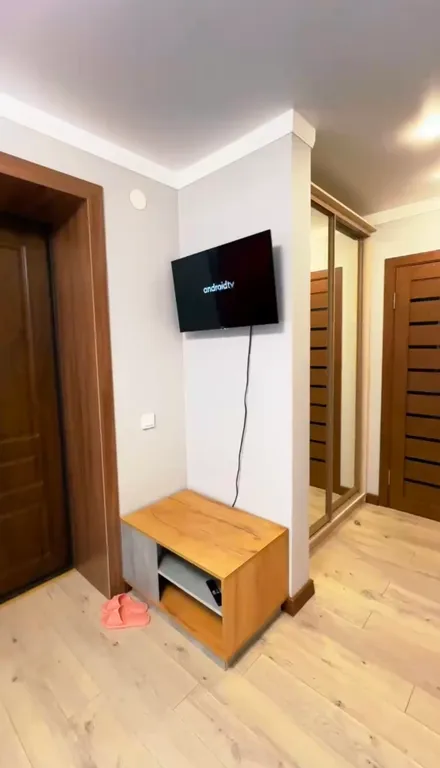 Часть дома с видом на горы