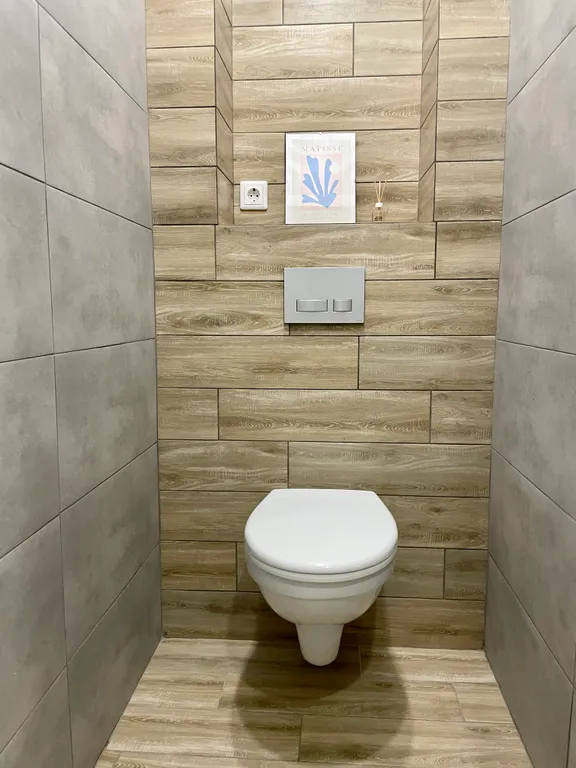 Новый дом, новая набережная, вид на Волгу центр академия