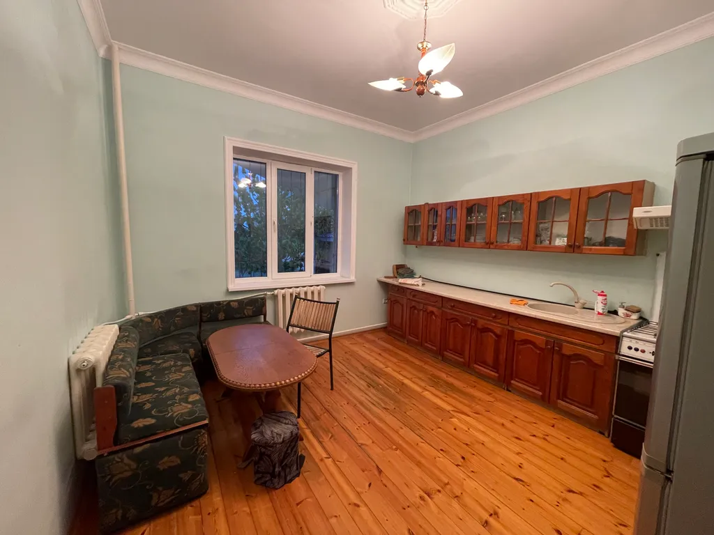 Большой, уютный дом на первой линии, со своим выходом на море