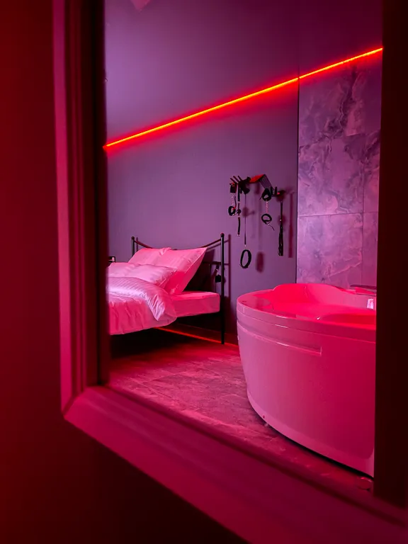 Апартамент для романтических встреч с джакузи