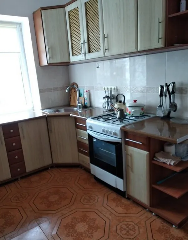 8-комнатный Дом