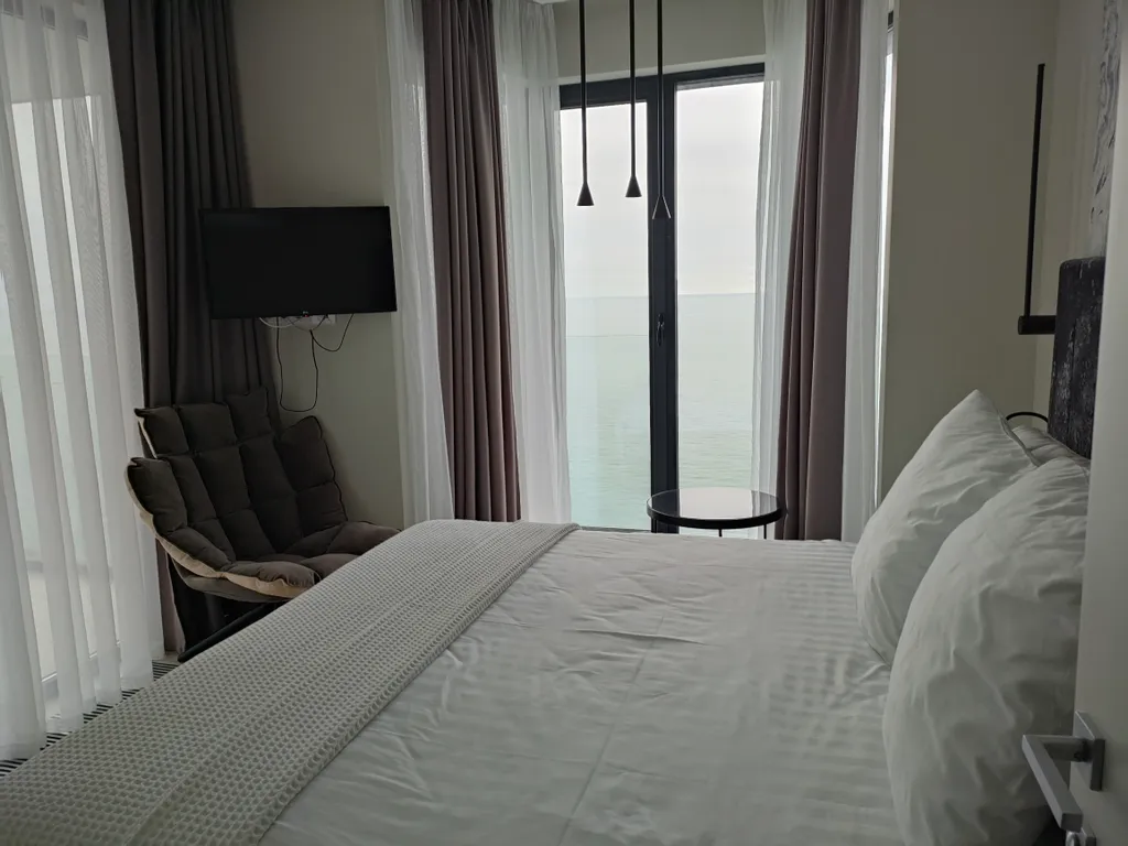 Апартамент с самым красивым прямым видом на море, двухкомнатный