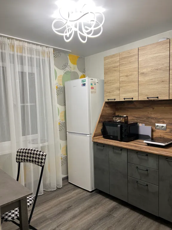 Солнечная 2 комнатная квартира в лучшем районе города