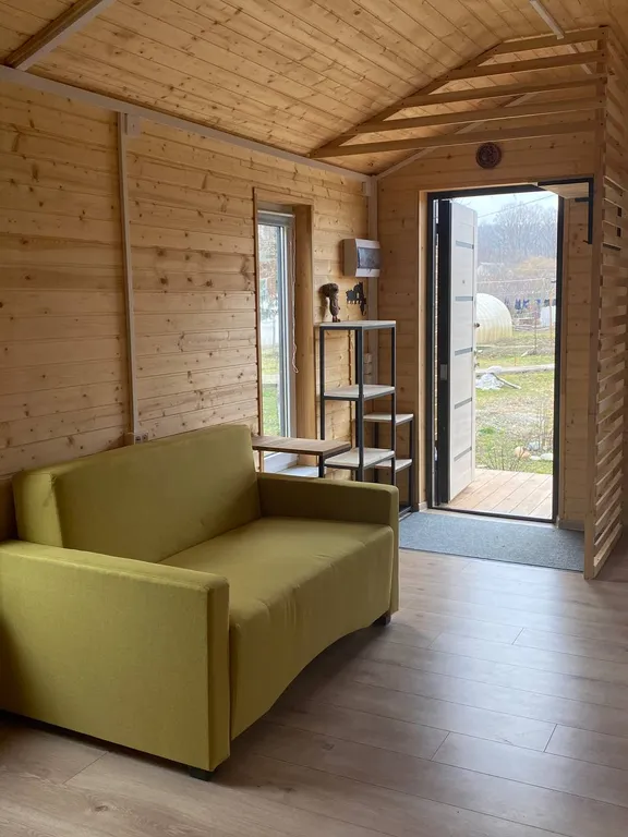 Уютный дом c садом у горной реки