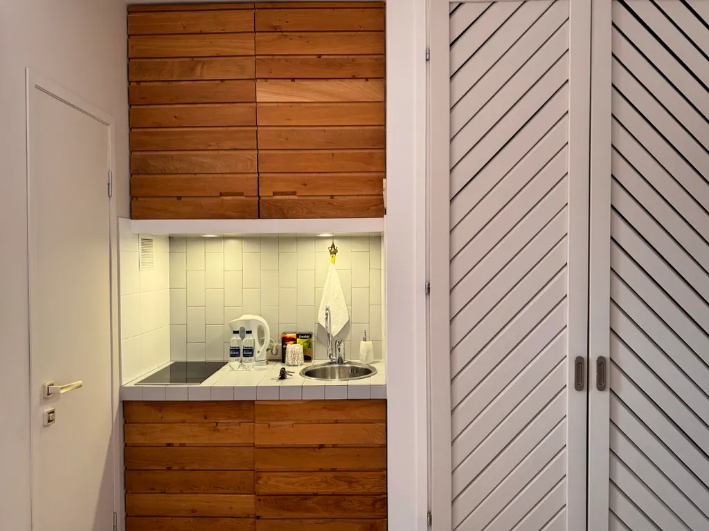 ДИЗАЙН-СТУДИЯ ЛАЙТ СКАЙ | 28 м²| 
Гипнотический вид из кровати