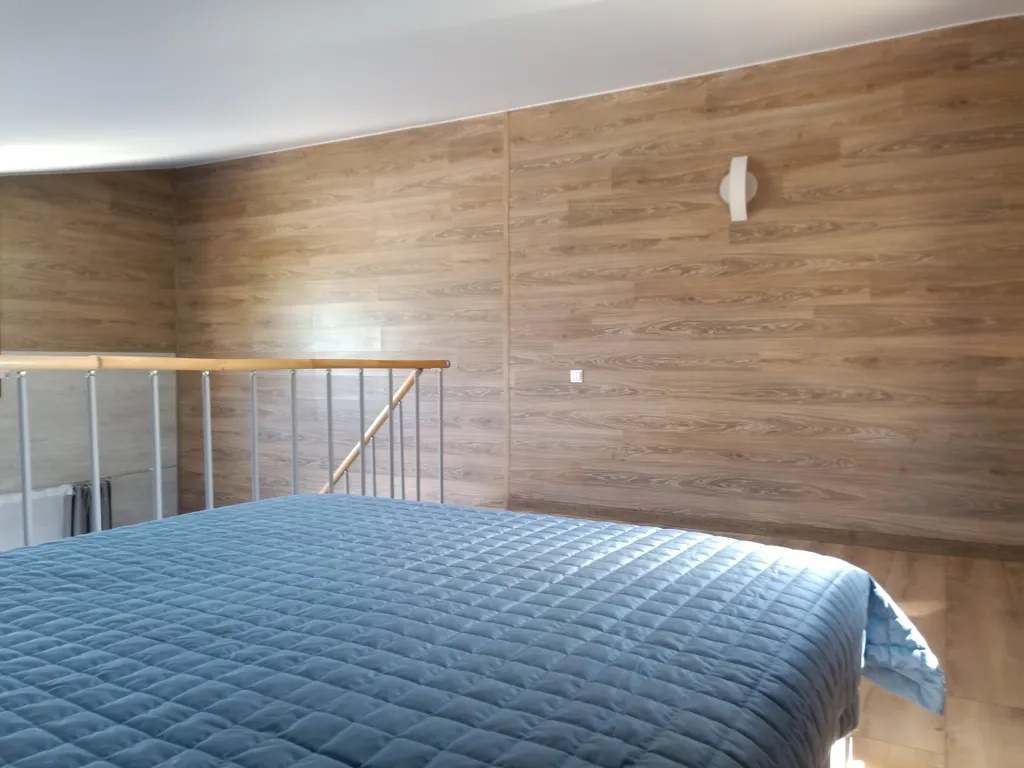 Домик с видом на озеро