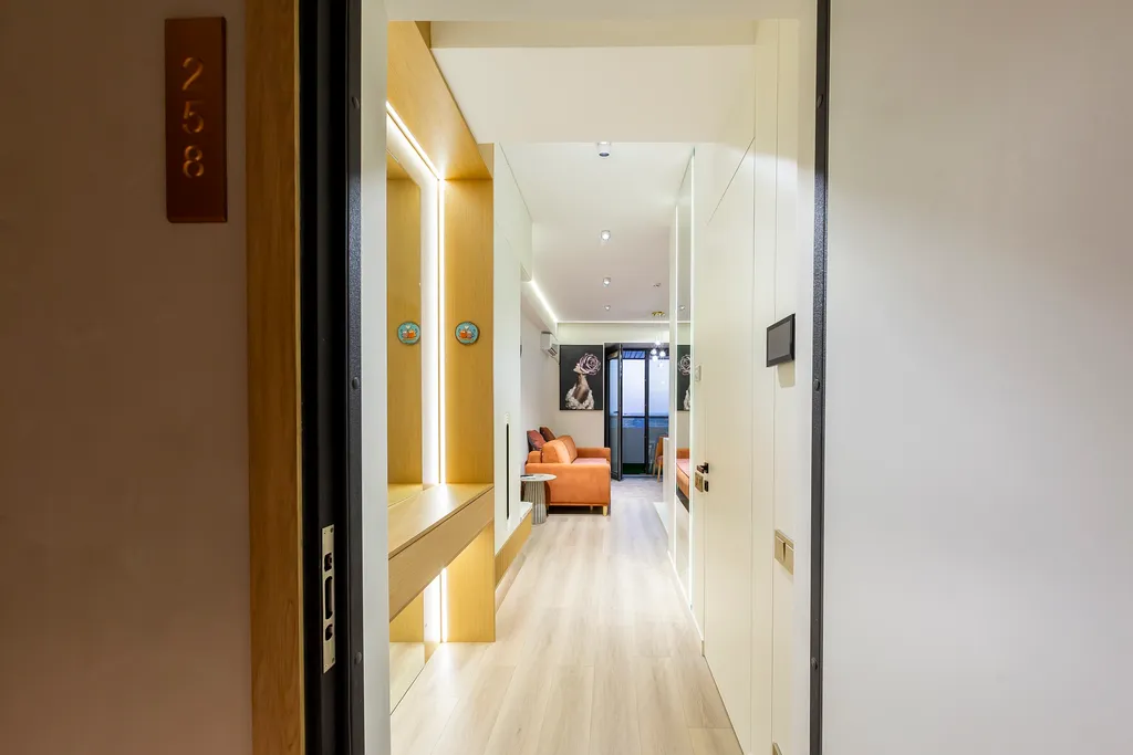 Уютная и теплая квартира в NRG U Tower