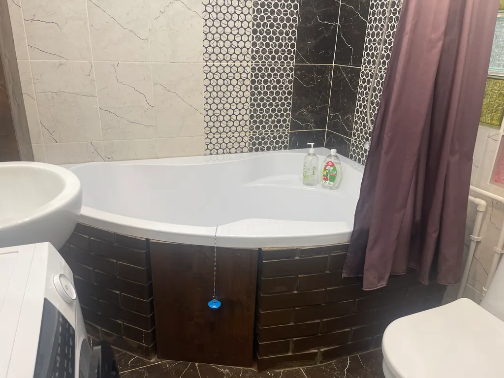 Очень хорошая квартира, Ленинский район, парковка