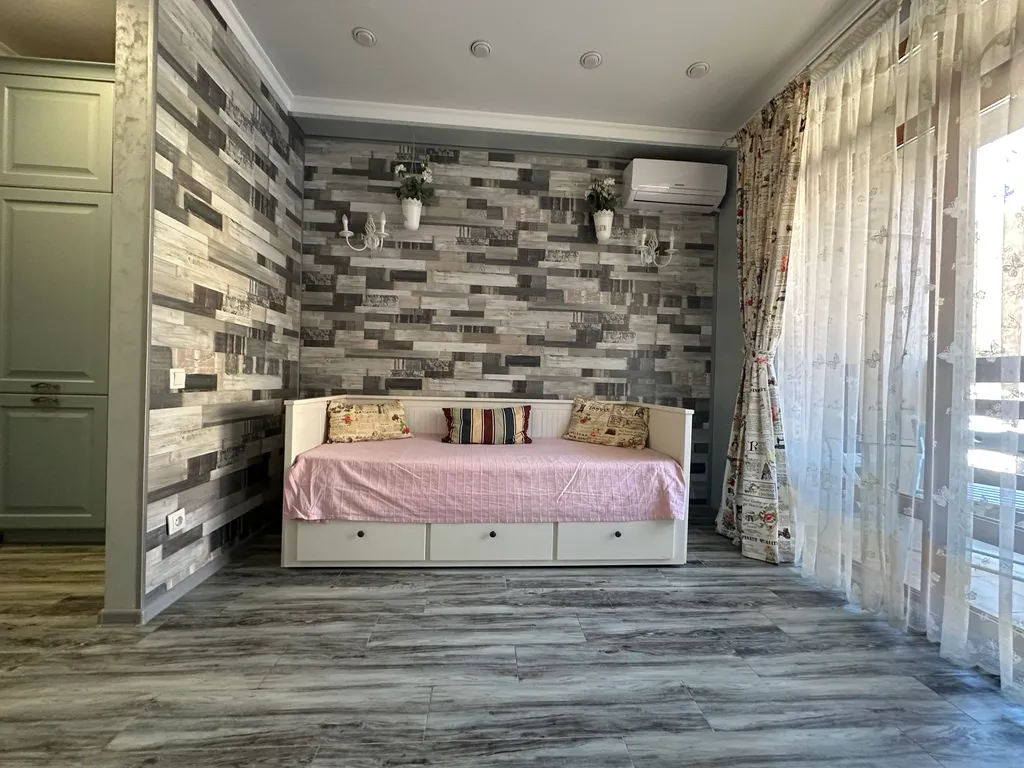 Уютная студия с видом на горы