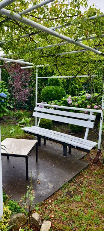 Квартира Квартира Двухспальный комфортабельный номер в гостевом доме — Сухум