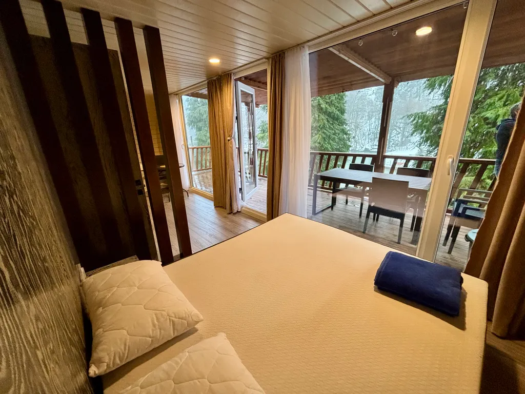 Дом у реки с видом на горы с купелью и баней