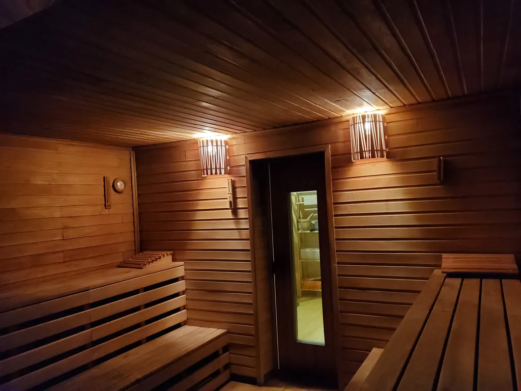 Загородный коттедж у леса