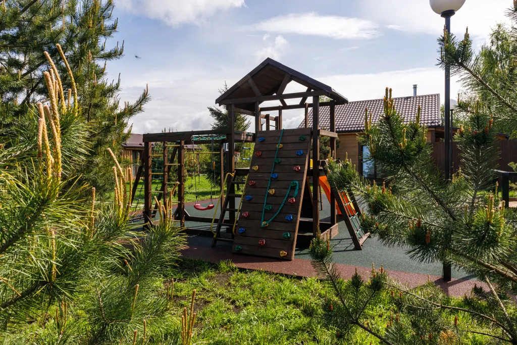 Коттедж 44м в лесу у пруда