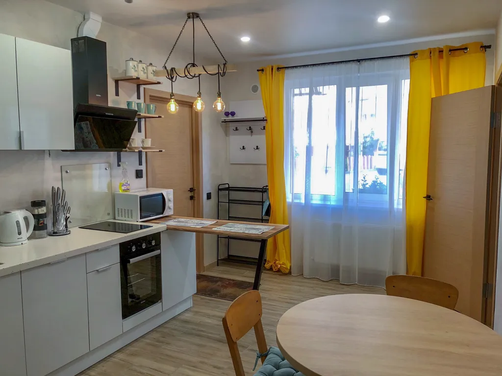 Уютная квартира в туристической части города — аренда посуточно в Алушта