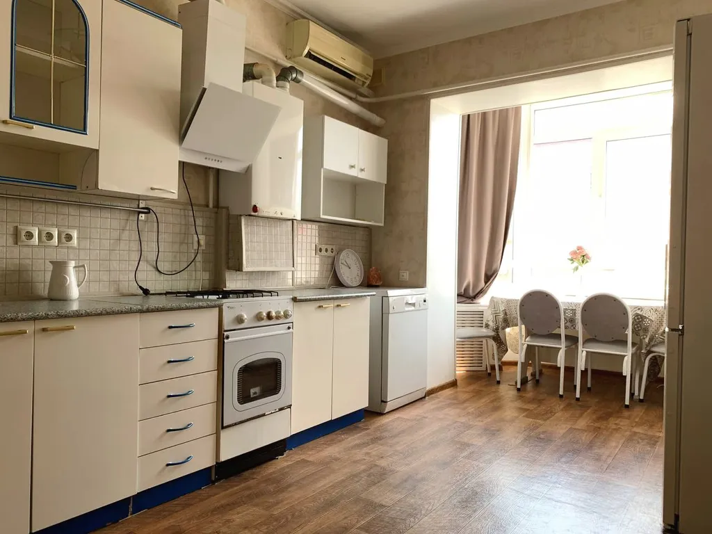 Квартира Квартира Просторная евротрешка в центре — Горячий Ключ