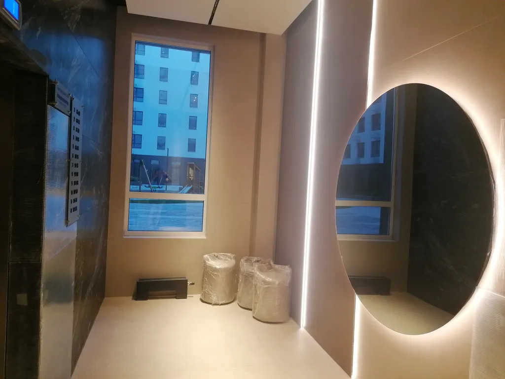 Просторная студия с видом на лес