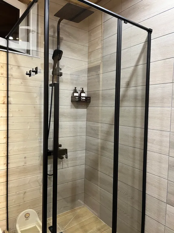 А-фрейм дом с видом на на горы