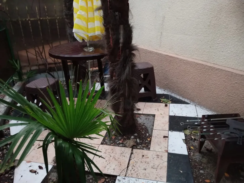 Коттедж Частный домик с беседкой рядом с береговой линией — Ялта