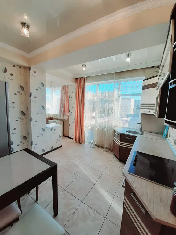 Евродвушка с видом на горы на первой береговой