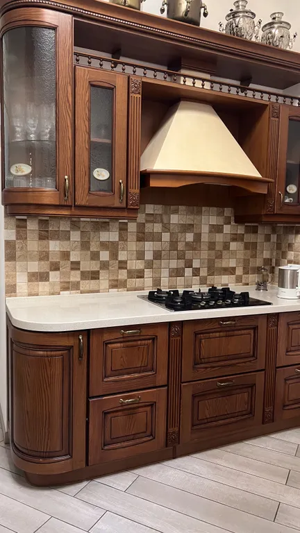 Дом "Вромса" на Хлебной - новый, брутальный, спокойный, комфортный.