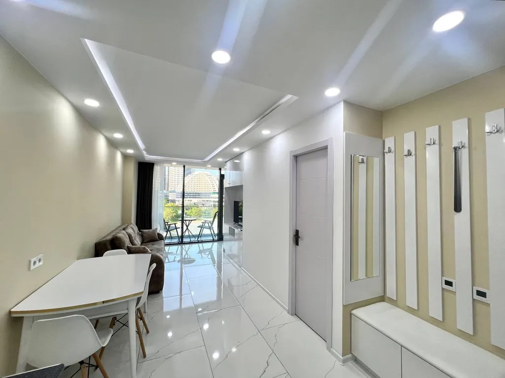 Двухкомнатные апартаменты с видом на море и парк, Batumi View