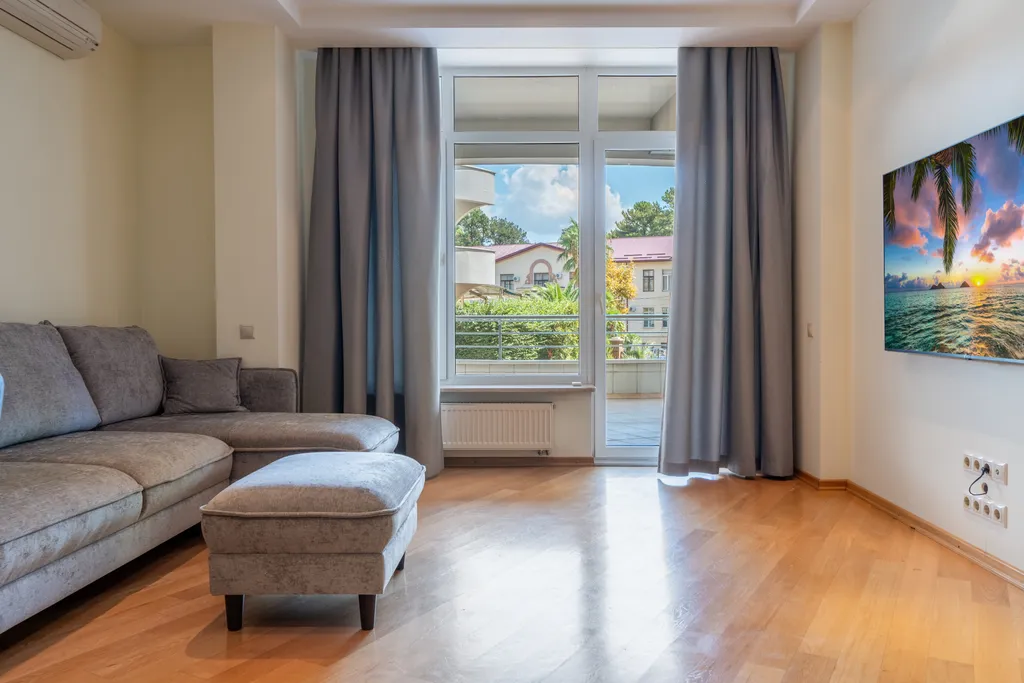 Квартира с двумя мастер-спальнями на первой береговой линии