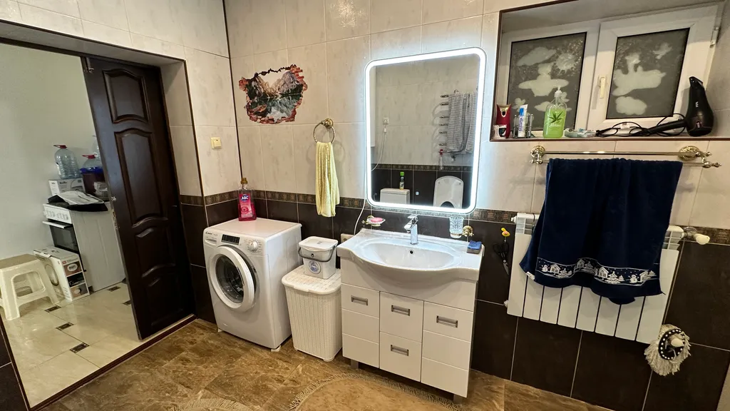 Целый просторный дом в центре