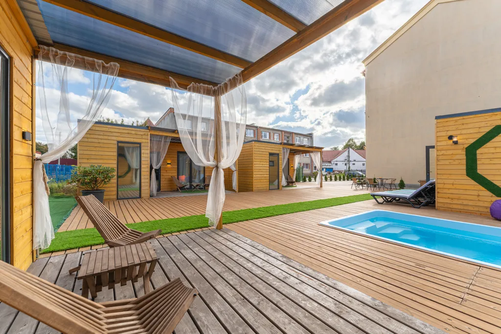 Коттедж с бассейном