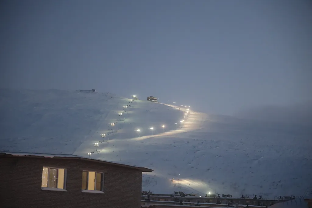 Квартира Квартира в центре с видом на озеро — Кировск