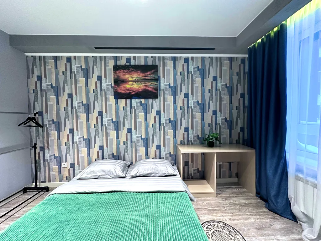 3-комнатная Люкс на Энтузиастов