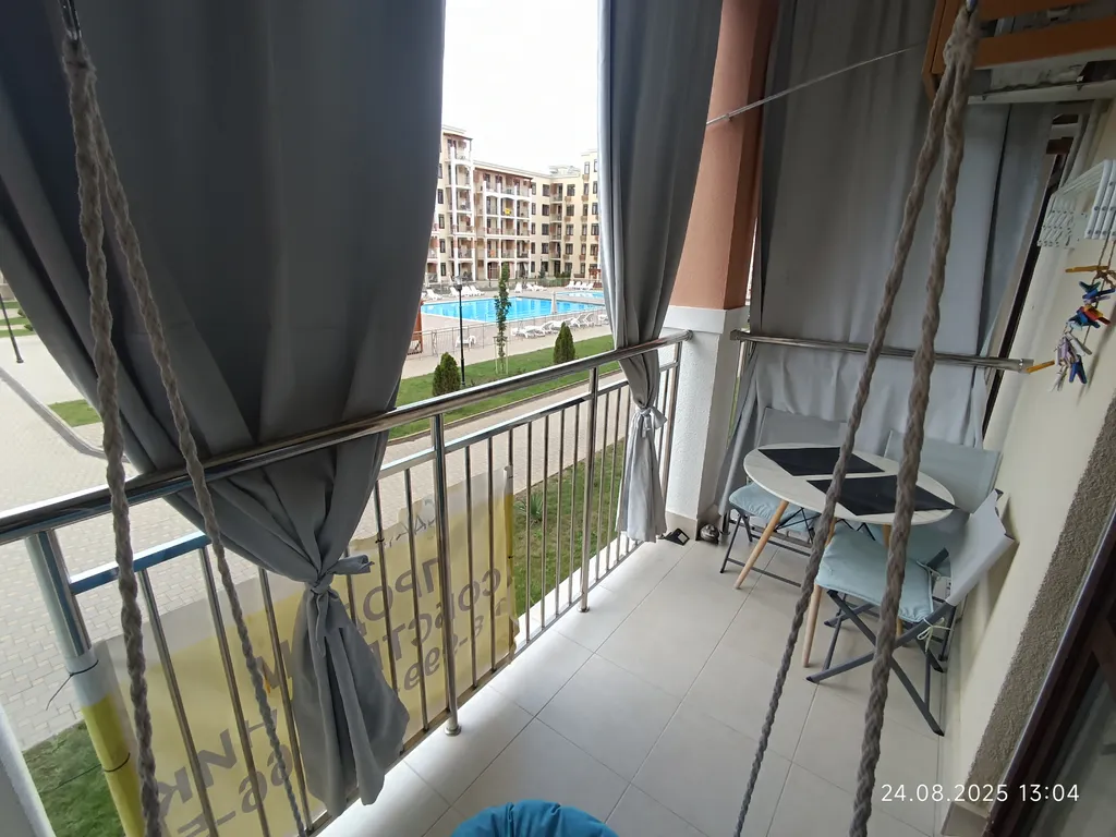 Уютная студия у бассеина