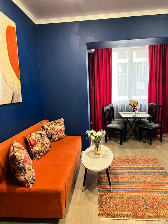 2-х комнатная в центре г. Алматы с дизайнерским ремонтом в новом ЖК