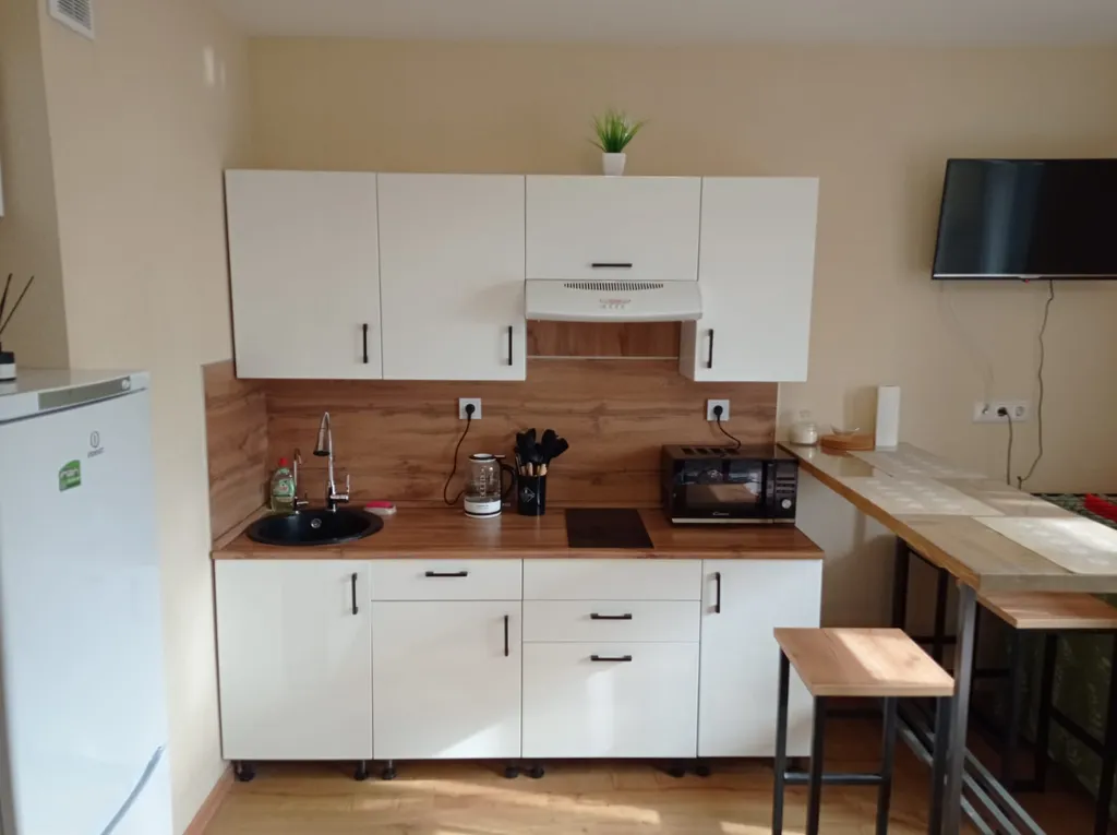 Студия у метро