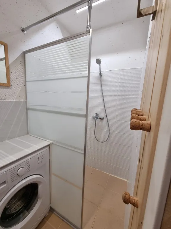 Дом и теннисный корт, сауна, камин недалеко от реки Москвы