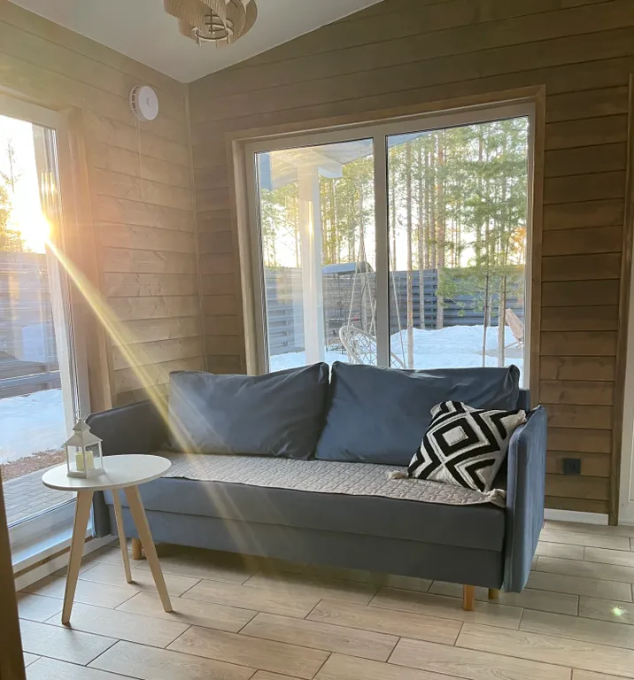 Дом в окружении сосен