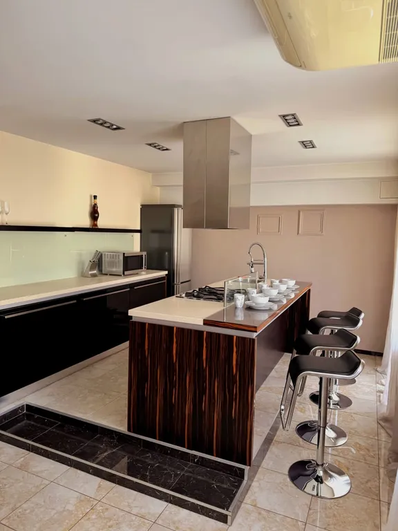 Просторная квартира в центре