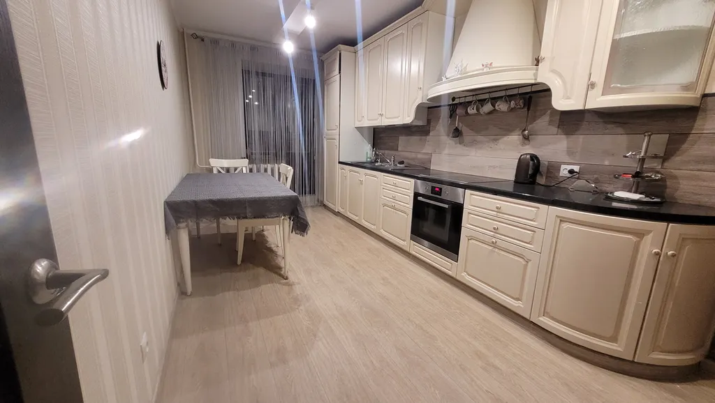 Уютная квартира с отдельным входом в центре города