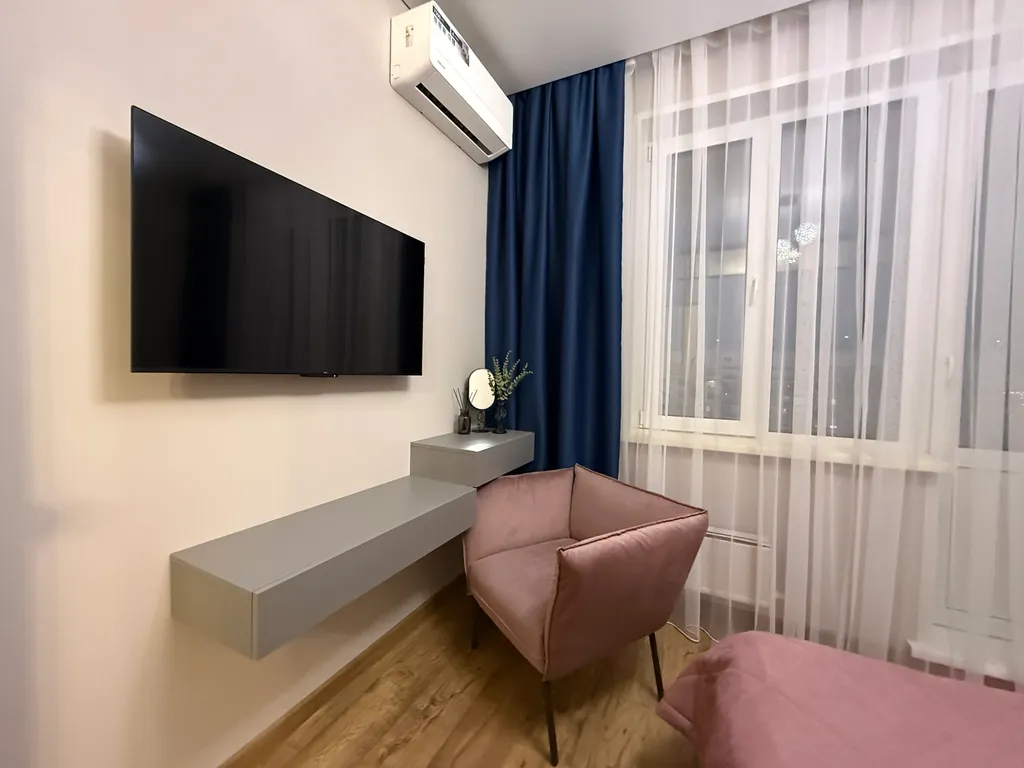 Дизайнерская квартира на берегу реки в ЖК Белые росы в Красноярске