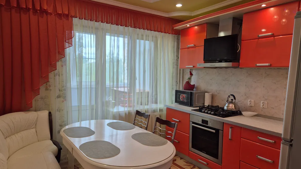 Уютная двухкомнатная квартира с камином на Завелечье